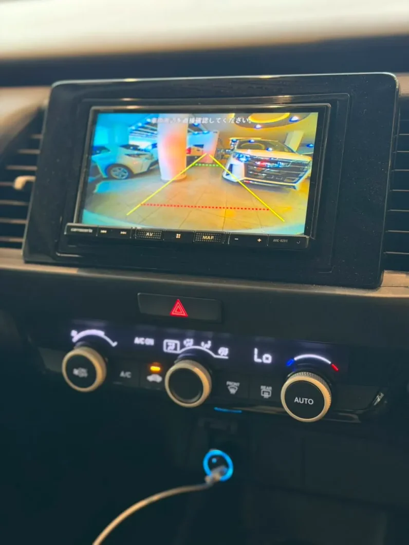 
								Honda Fit e-HEV 2020 full									