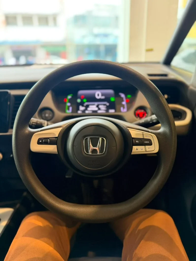 
								Honda Fit e-HEV 2020 full									