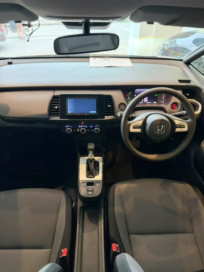
								Honda Fit e-HEV 2020 full									