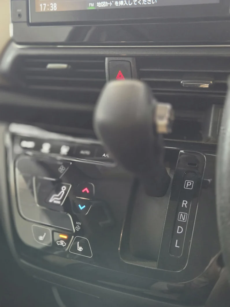 
								Mitsubishi eK X 2019 Hybrid G full									