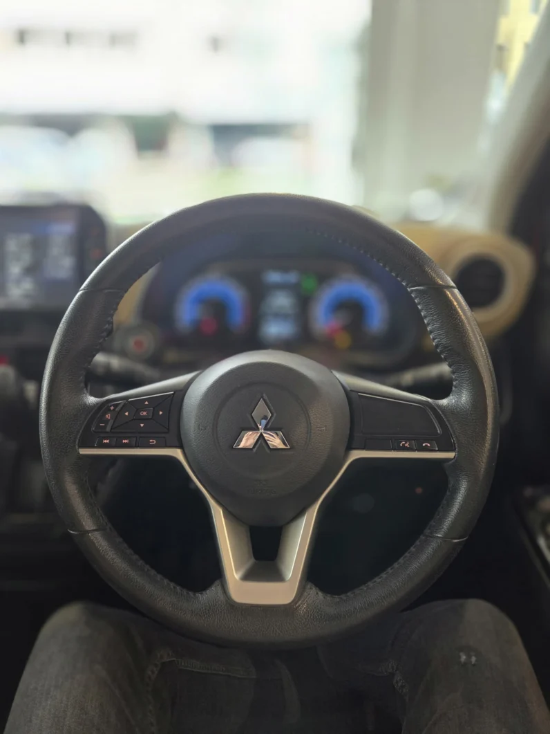 
								Mitsubishi eK X 2019 Hybrid G full									