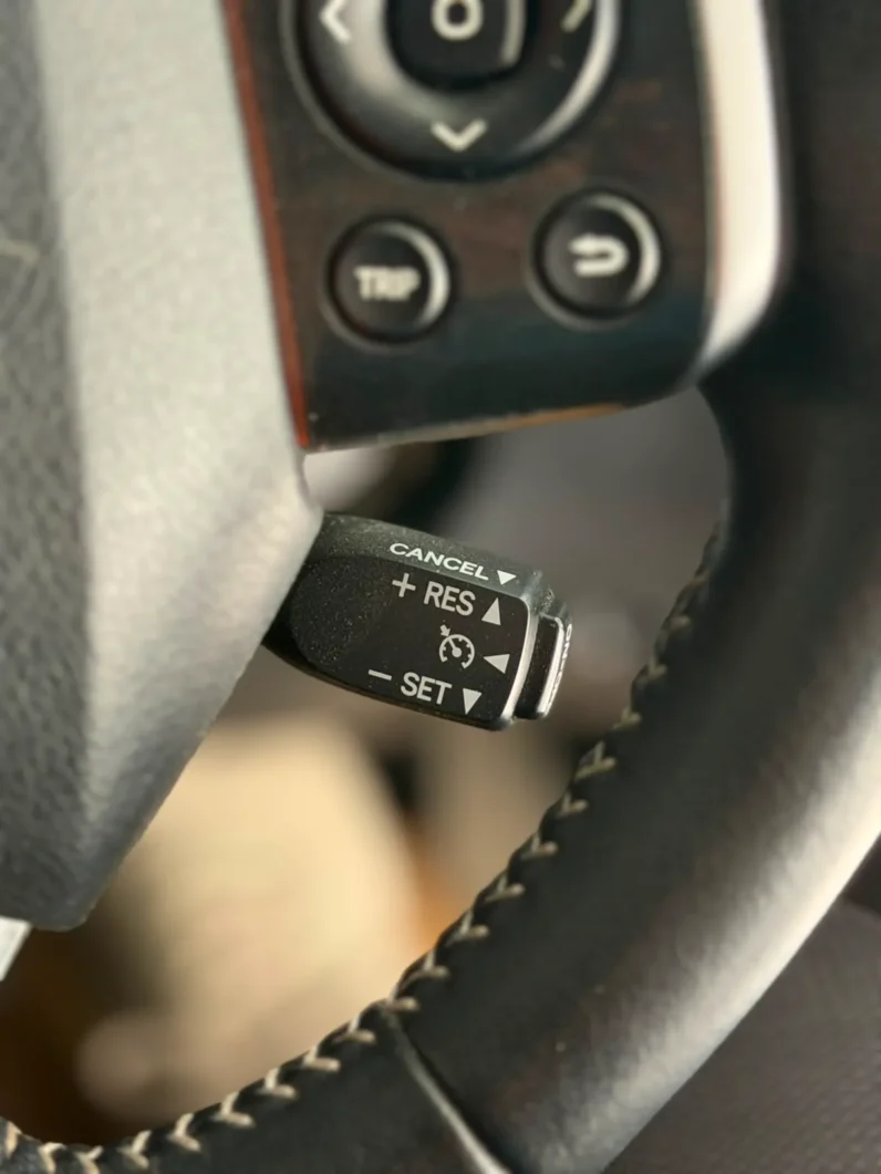 
								Toyota Sienta Hybrid 2019 G full									