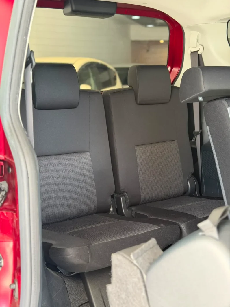 
								Toyota Sienta Hybrid 2019 G full									