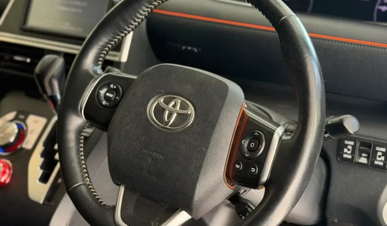 
								Toyota Sienta Hybrid 2019 G full									