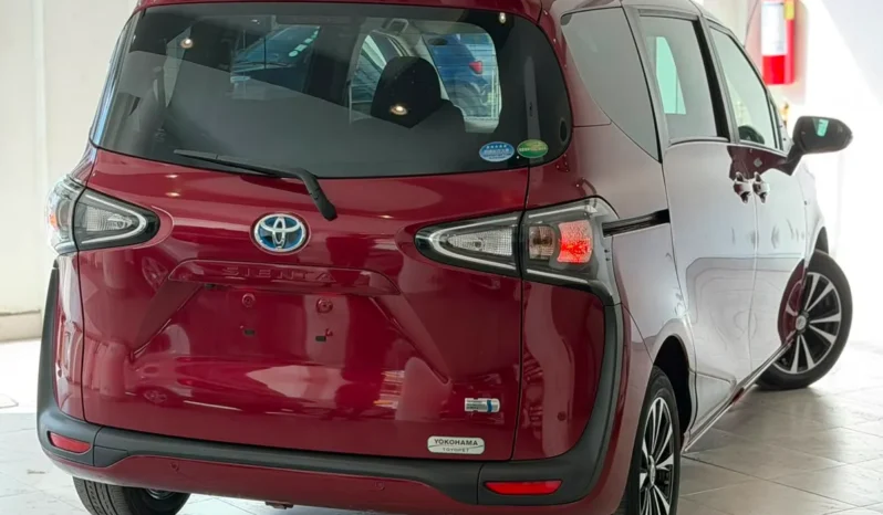 
								Toyota Sienta Hybrid 2019 G full									