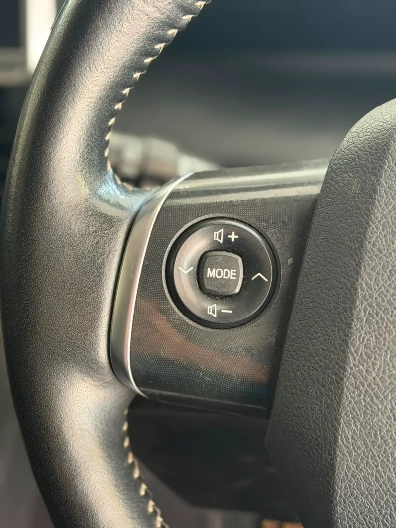 
								Toyota Sienta Hybrid 2019 G full									