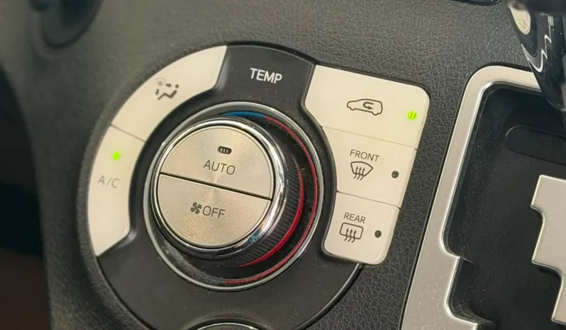 
								Toyota Sienta Hybrid 2019 G full									