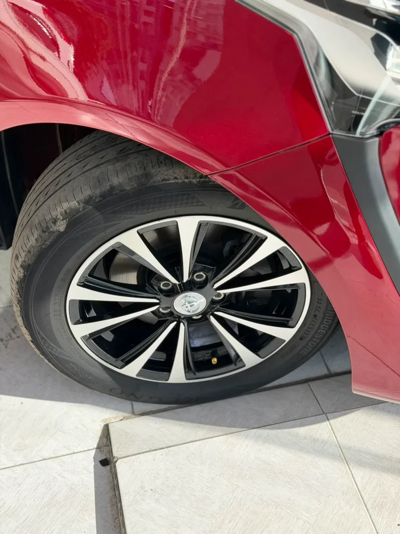 
								Toyota Sienta Hybrid 2019 G full									