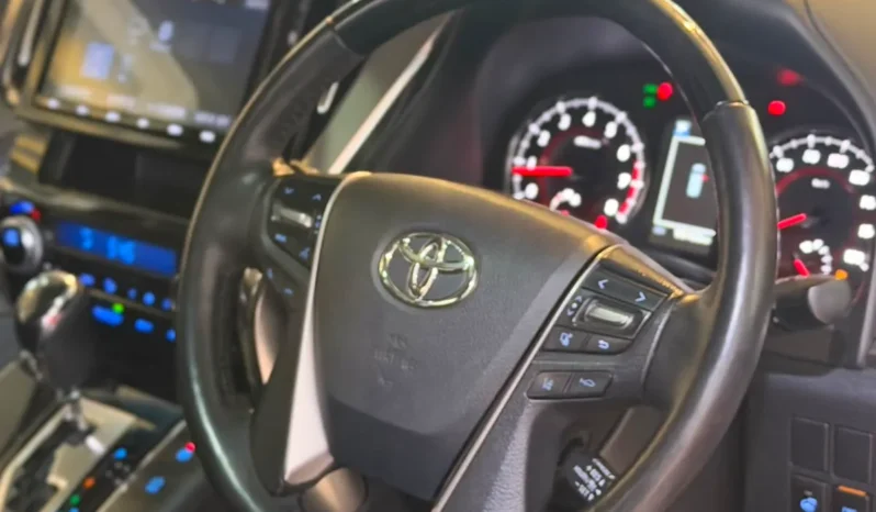 
								Toyota Vellfire 2019 Z G Edition Double Sunroof Power Captain Seats full									