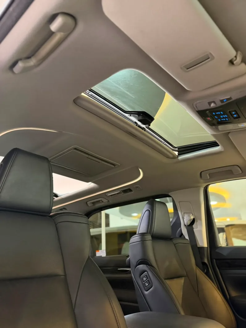 
								Toyota Vellfire 2019 Z G Edition Double Sunroof Power Captain Seats full									