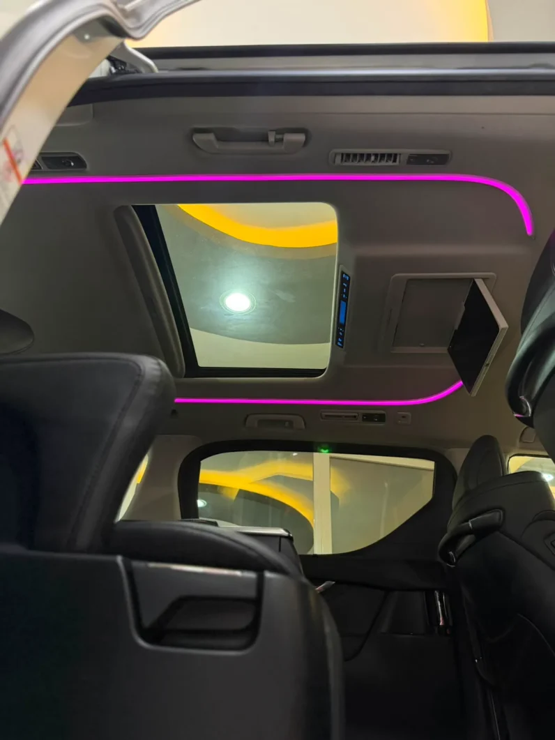 
								Toyota Vellfire 2019 Z G Edition Double Sunroof Power Captain Seats full									