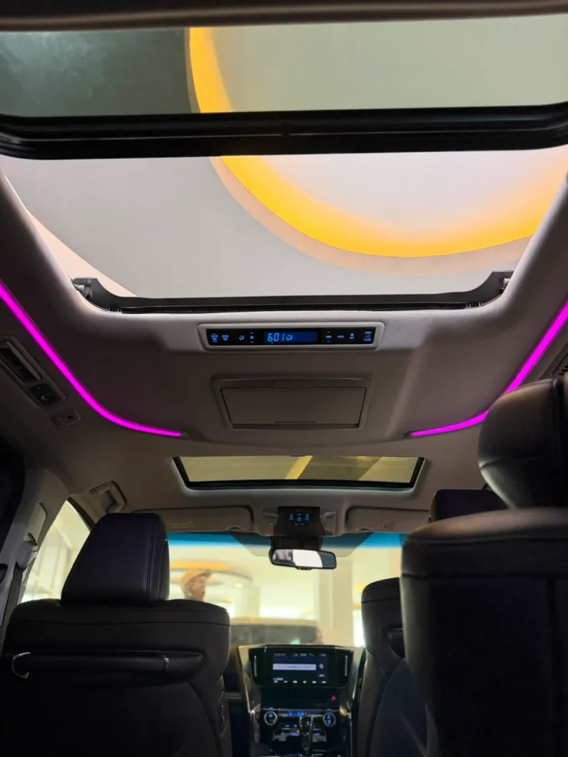 
								Toyota Vellfire 2019 Z G Edition Double Sunroof Power Captain Seats full									