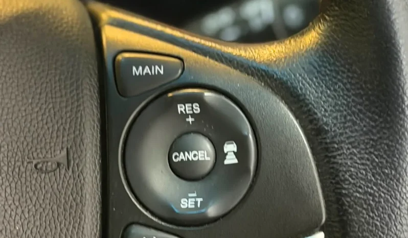 
								Honda Fit Hybrid 2019 L Honda Sensing full									