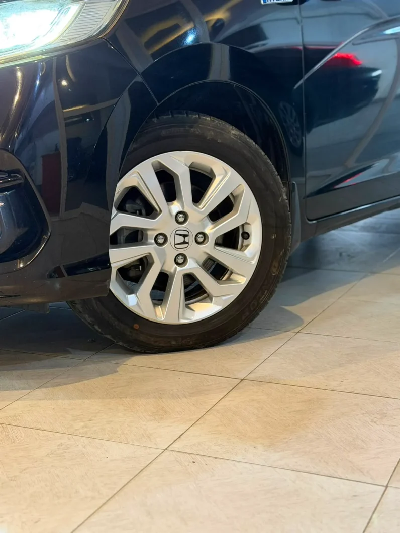 
								Honda Fit Hybrid 2019 L Honda Sensing full									