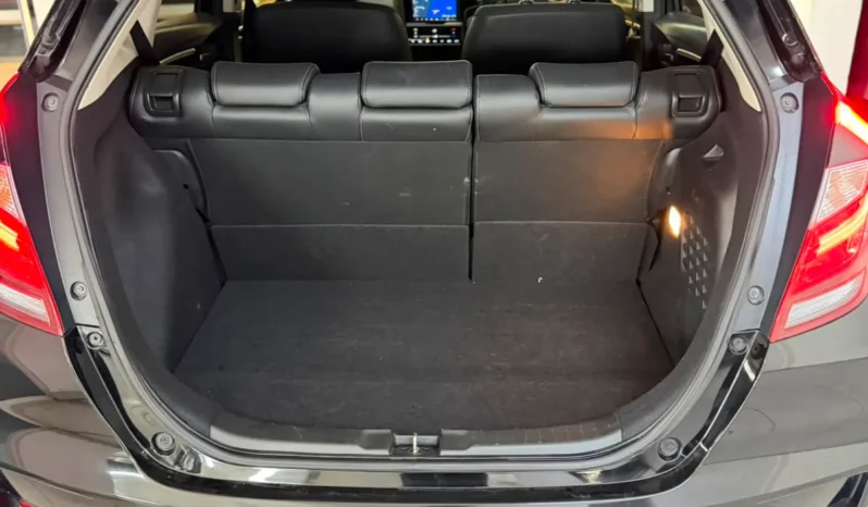 
								Honda Fit Hybrid 2019 L Honda Sensing full									