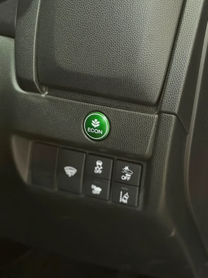 
								Honda Fit Hybrid 2019 L Honda Sensing full									
