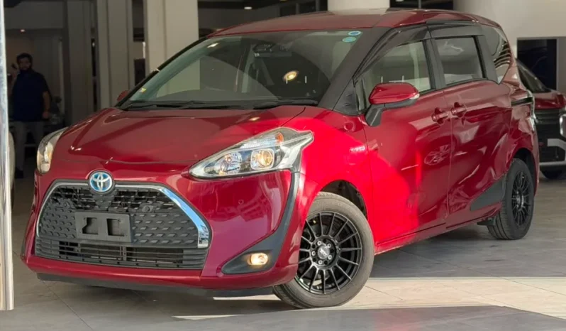 
								Toyota Sienta Hybrid 2019 G full									