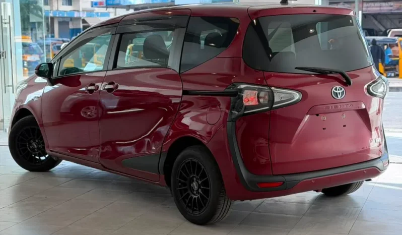 
								Toyota Sienta Hybrid 2019 G full									