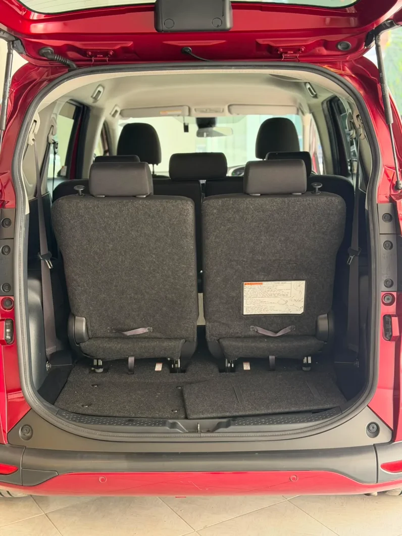 
								Toyota Sienta Hybrid 2019 G full									