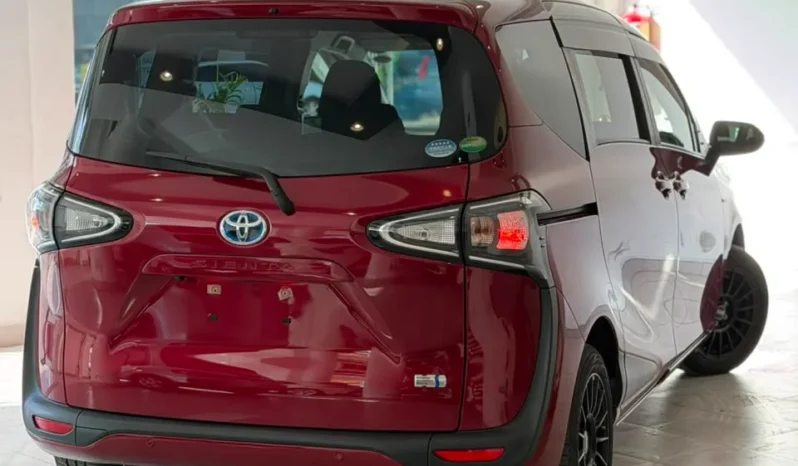 
								Toyota Sienta Hybrid 2019 G full									