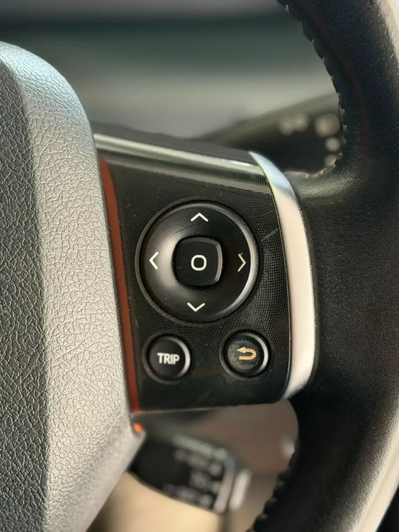 
								Toyota Sienta Hybrid 2019 G full									