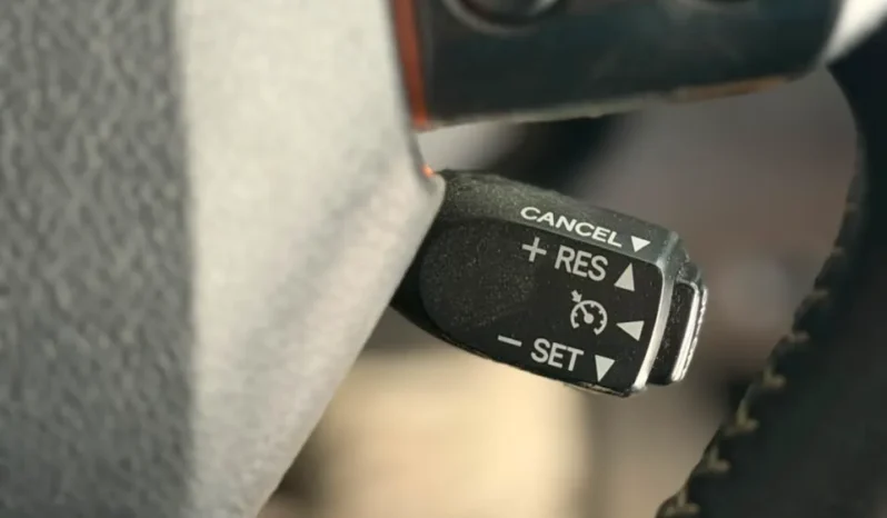 
								Toyota Sienta Hybrid 2019 G full									