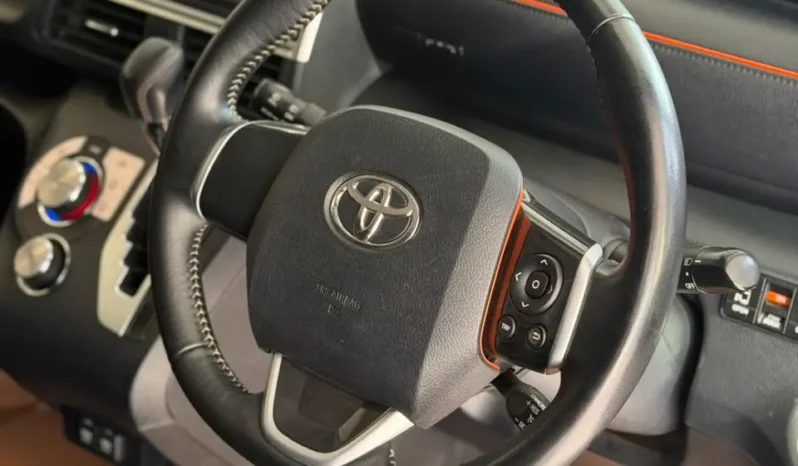 
								Toyota Sienta Hybrid 2019 G full									