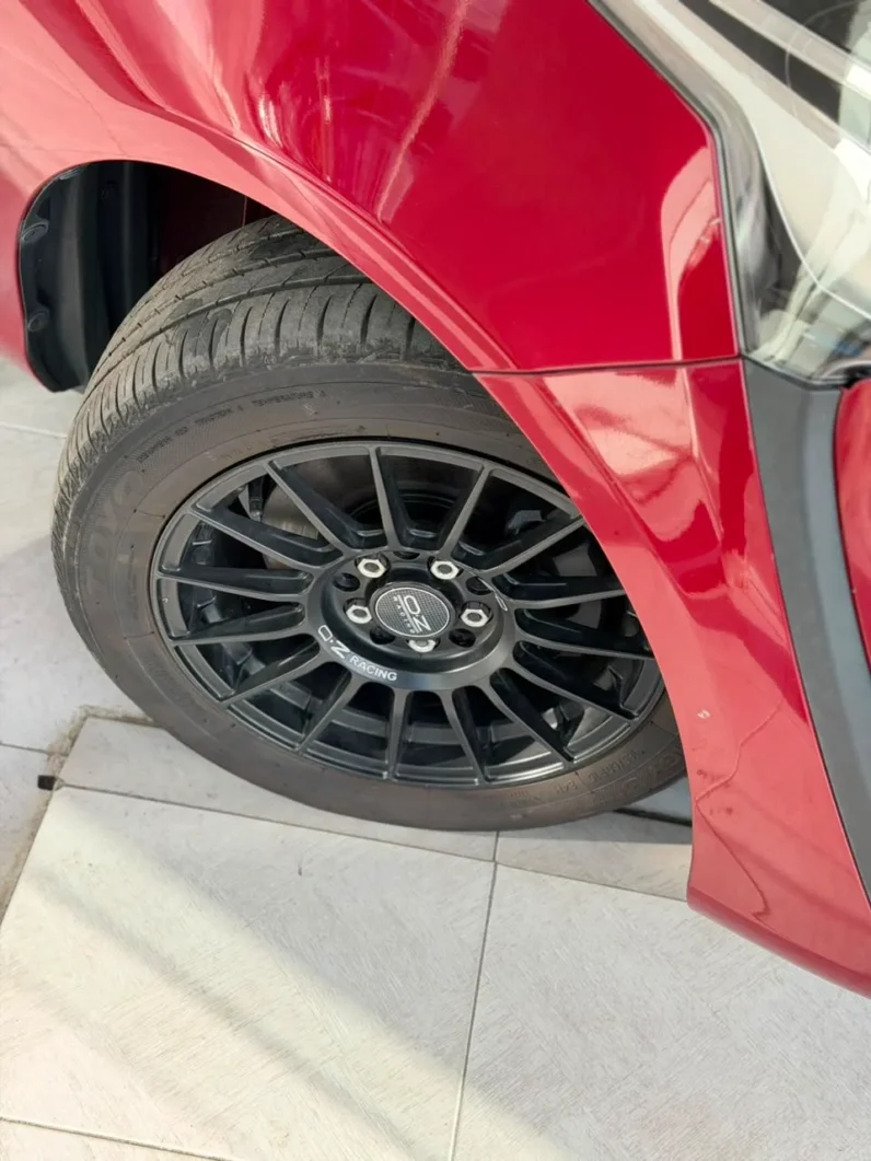 
								Toyota Sienta Hybrid 2019 G full									