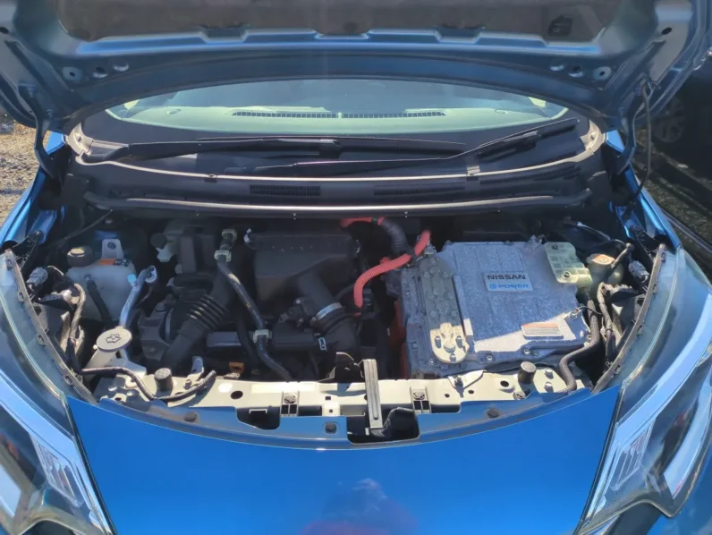 
								Nissan Note E-Power 2019 full									