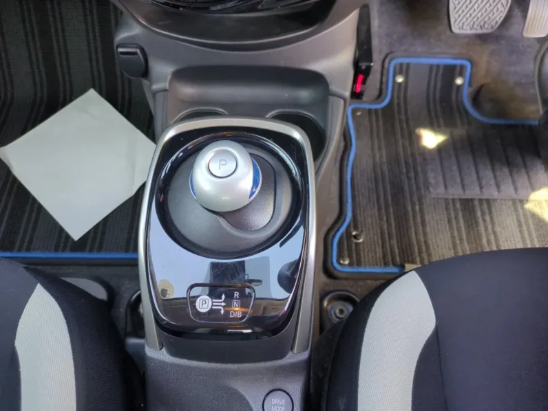 
								Nissan Note E-Power 2019 full									