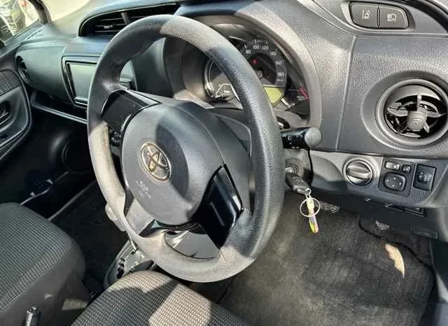 
								Toyota Vitz 2019 1000cc full									