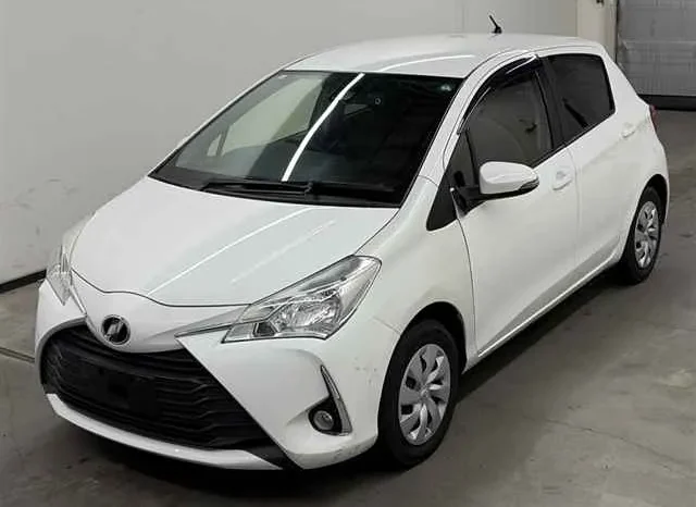 
								Toyota Vitz 2019 1000cc full									