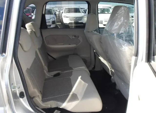 
								Daihatsu Move 2019 full									