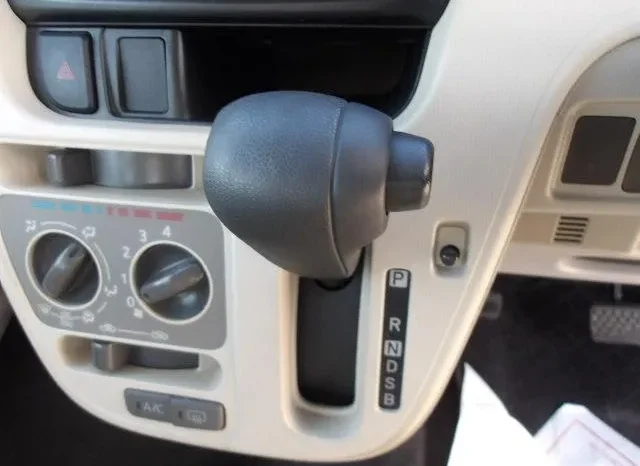 
								Daihatsu Move 2019 full									