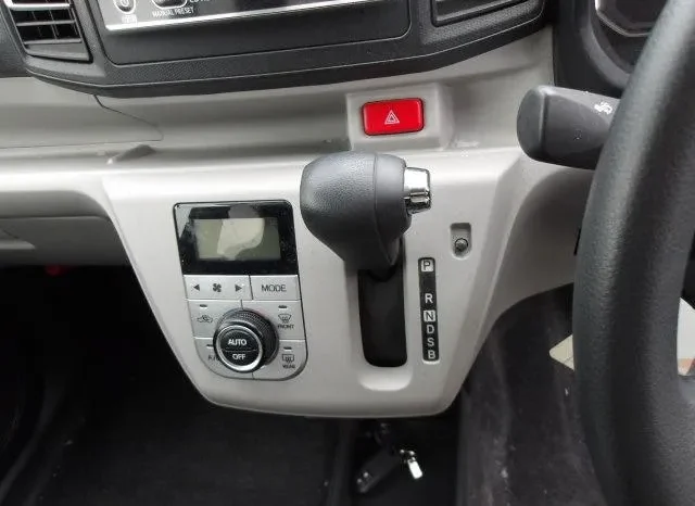 
								Daihatsu Mira e:S 2019 G full									