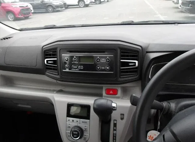 
								Daihatsu Mira e:S 2019 G full									