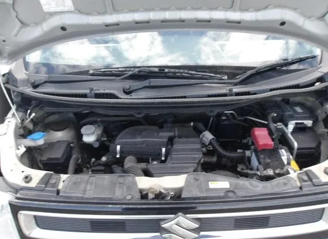 
								Suzuki Wagon R Hybrid 2019 FX full									