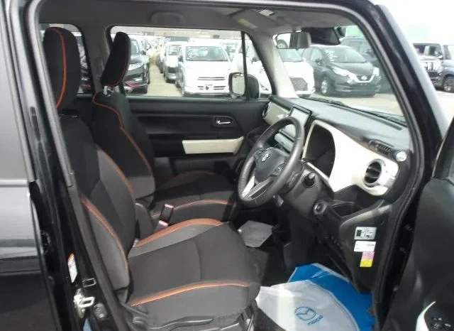 
								Suzuki X-Bee Hybrid 2019 MZ Two Tone full									