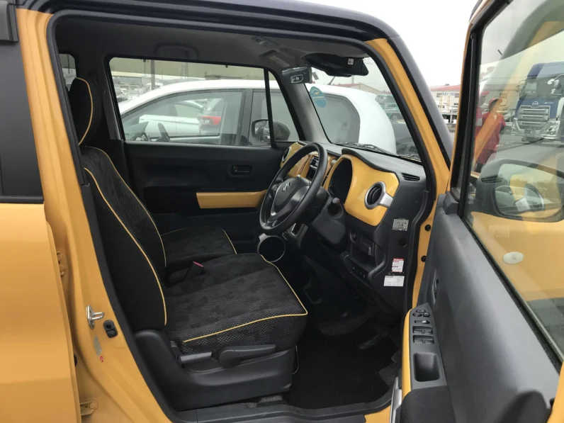 
								Suzuki Hustler 2019 S-Ene Charge G Two Tone full									