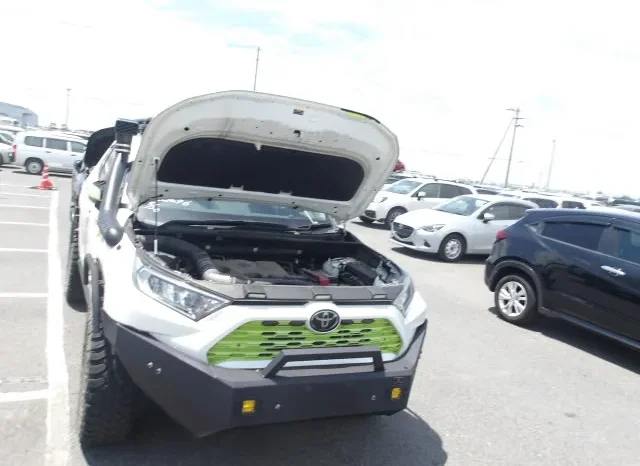 
								Toyota RAV4 Adventure 2019 G Z-PKG Overland Off-Road Edition 4×4 full									