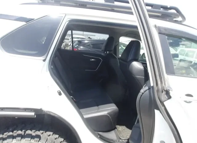
								Toyota RAV4 Adventure 2019 G Z-PKG Overland Off-Road Edition 4×4 full									
