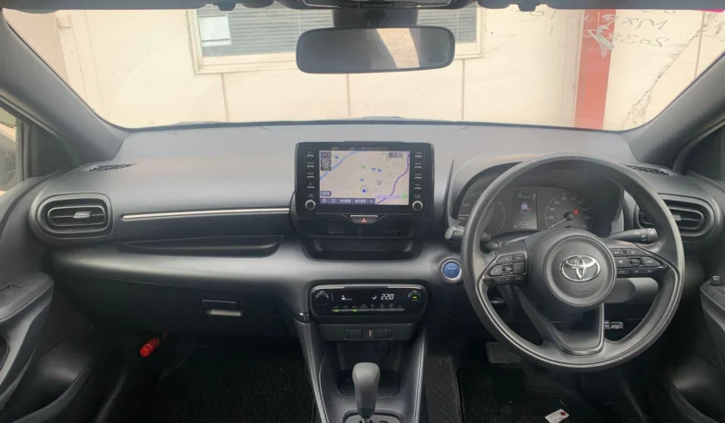 
								Toyota Yaris Hybrid 2020 full									