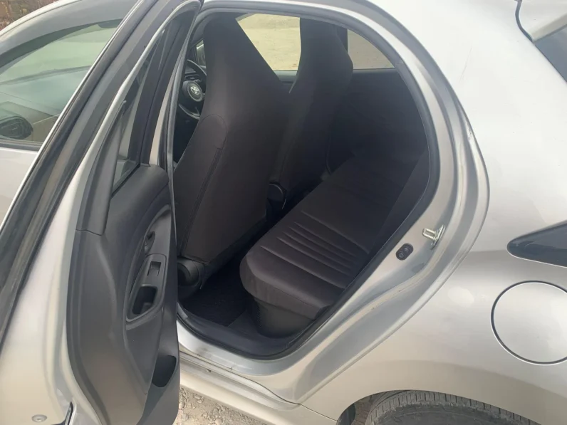 
								Toyota Yaris Hybrid 2020 full									
