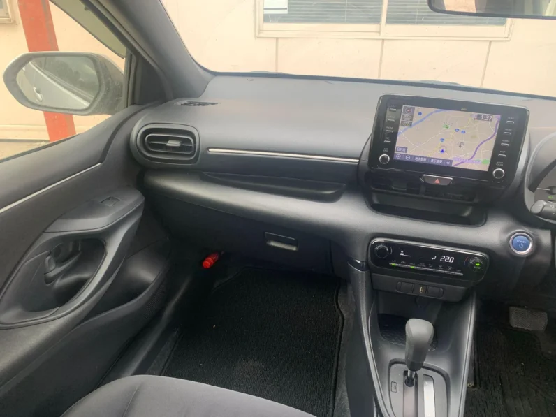 
								Toyota Yaris Hybrid 2020 full									