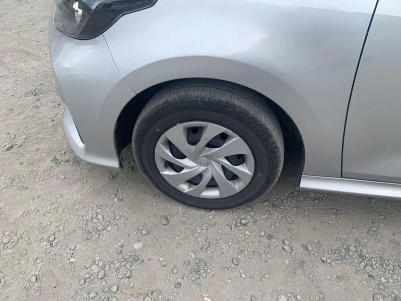 
								Toyota Yaris Hybrid 2020 full									
