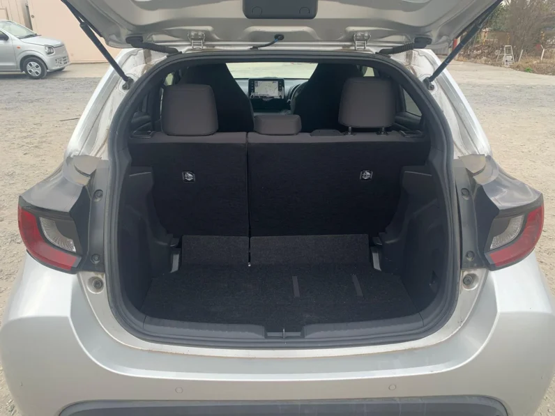 
								Toyota Yaris Hybrid 2020 full									