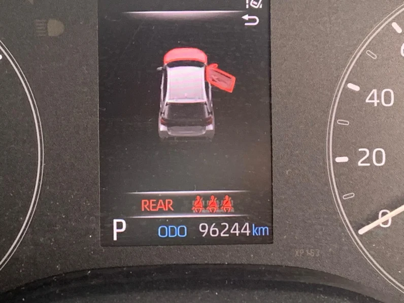 
								Toyota Yaris Hybrid 2020 full									