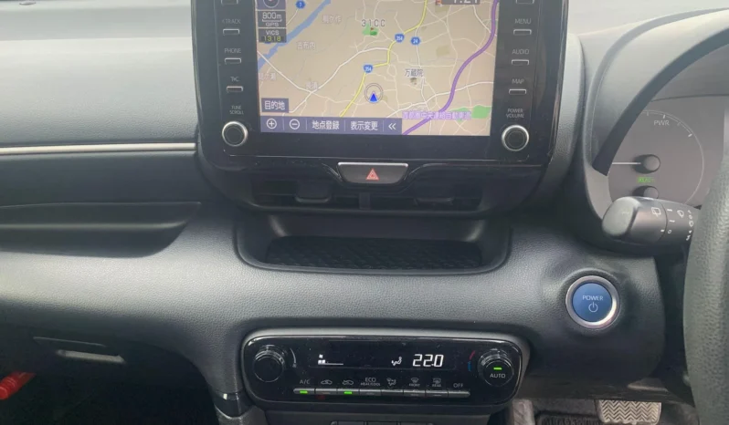 
								Toyota Yaris Hybrid 2020 full									