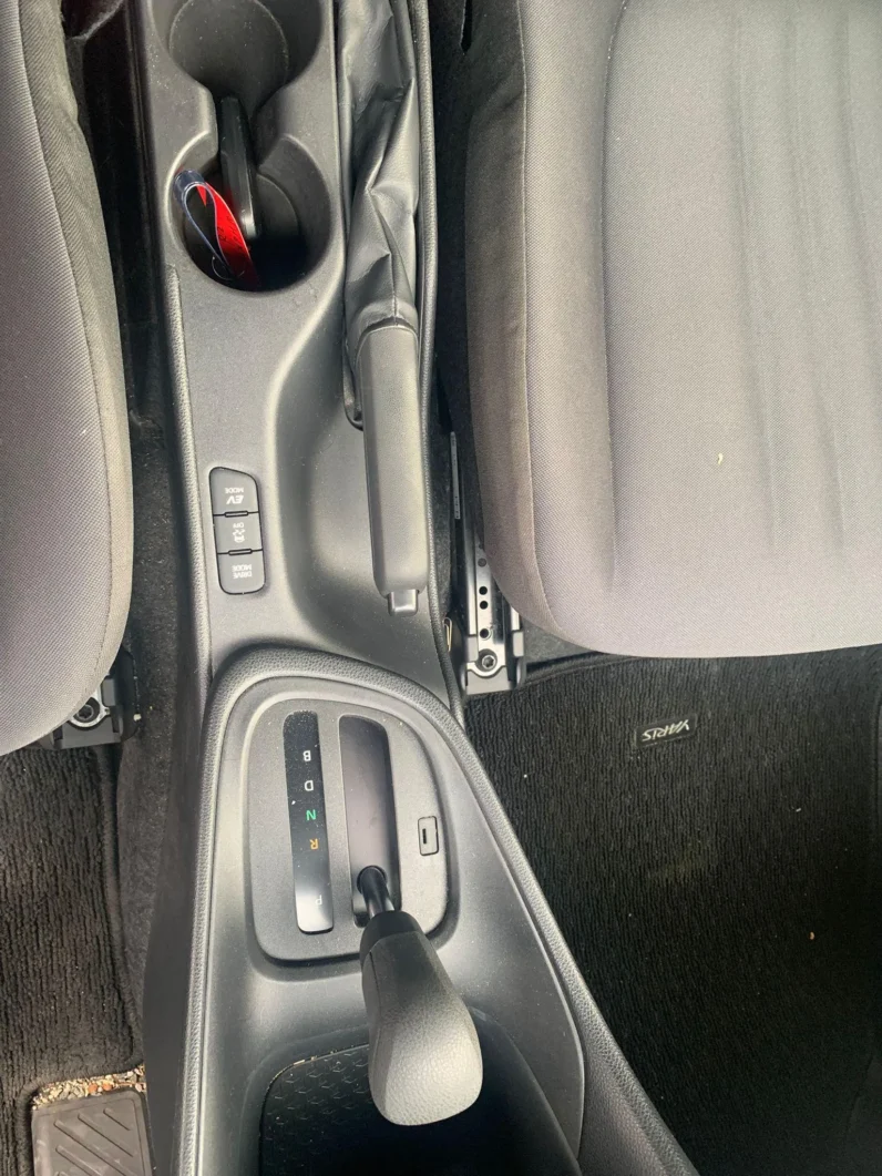 
								Toyota Yaris Hybrid 2020 full									