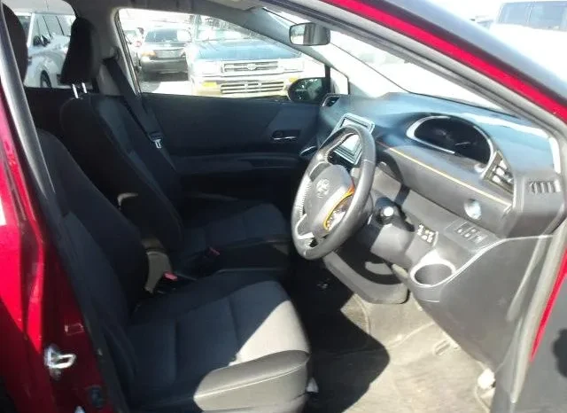 
								Toyota Sienta Hybrid 2019 G full									